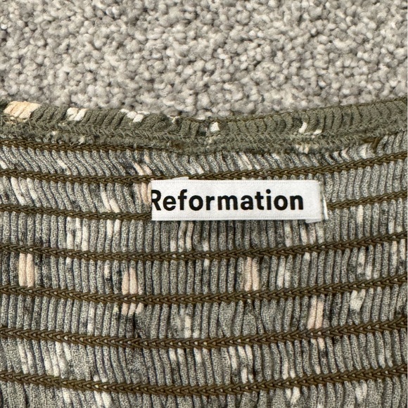 NWOT Reformation Cave Blouse Green Cera Floral Ditsy Romantic Size 10 - Picture 6 of 11